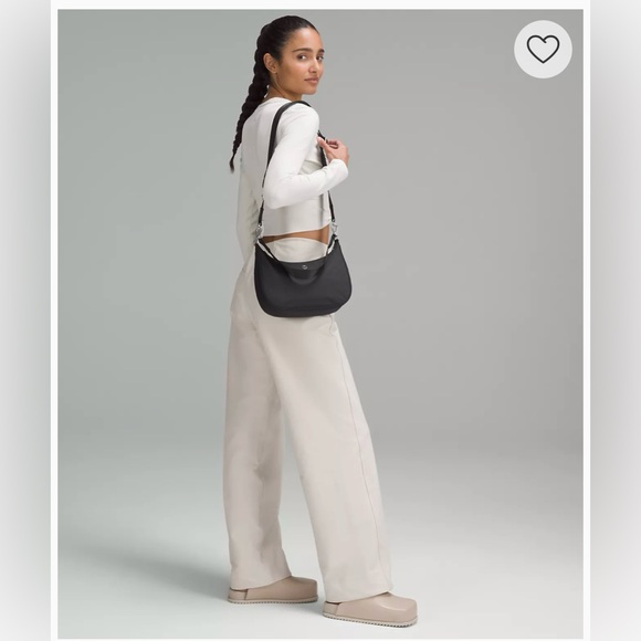 Lululemon Adjustable Mini Shoulder Bag 3L - Picture 5 of 5